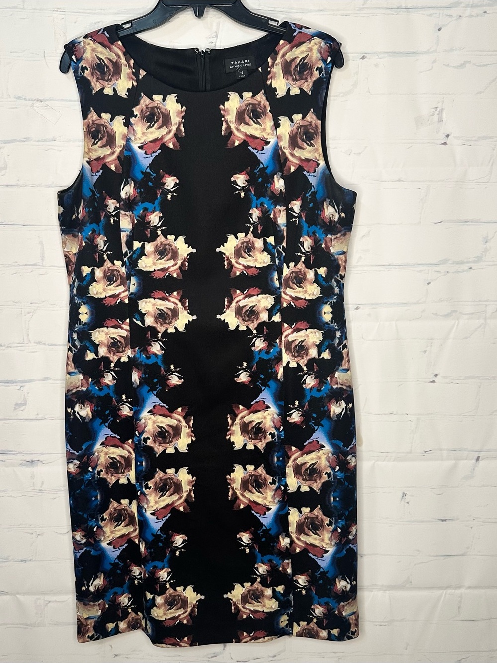 Women’s Tahari Size 16 Multi Color Sleeveless Dress